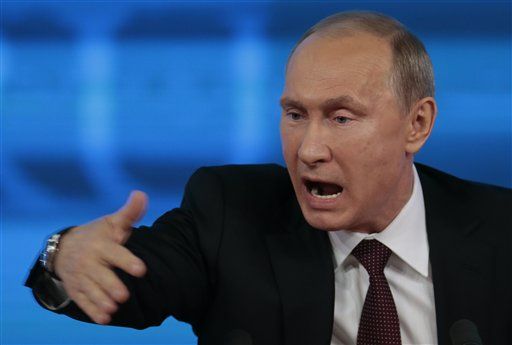 Pentagon Analyzes Putin's ... Body Language