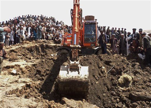 Afghan Landslide Village Now a 'Cemetery'