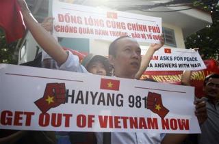 Anti-China Mob Torches 15 Factories in Vietnam