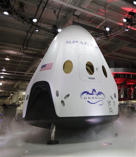 SpaceX Unveils Its Latest Dragon