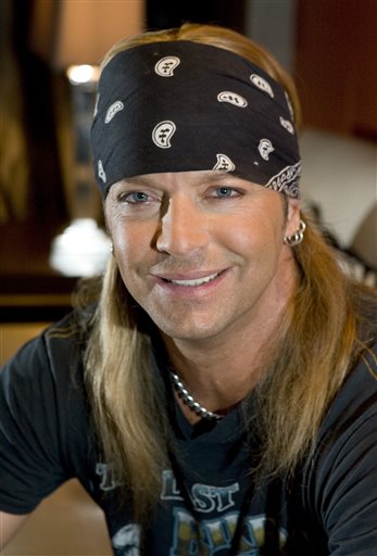 Bret Michaels Abruptly Runs From Stage, Ends Concert