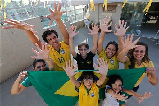 Meet Brazil's Family of 6-Fingered Soccer Fans