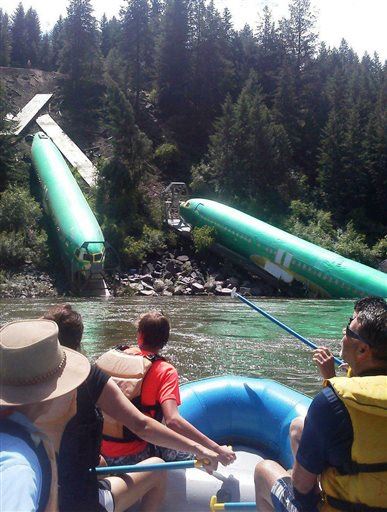 Boeing Bodies Get Stuck in Montana River