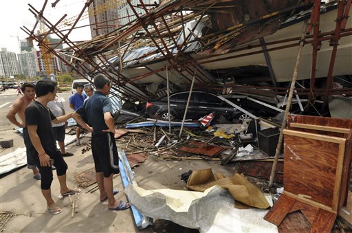Typhoon Kills 18, Levels 37K Homes