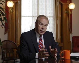 Ex-Governor: I Tried, Failed to Live on Minimum Wage