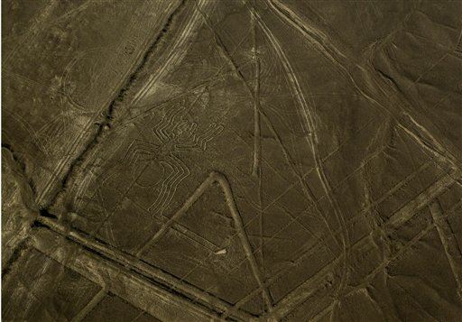 Sandstorms Reveal Ancient Designs in Peru Desert