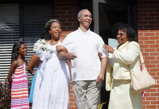 Bride Moves Wedding So Ailing Dad Give Her Away