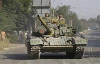 UN Calls Crisis Meeting as Russia Tanks Roll in Ukraine