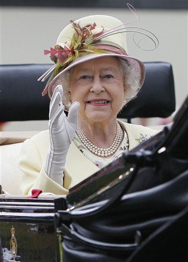 Queen: 'Enduring Love of Scotland' Will Unite UK