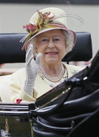 Queen: 'Enduring Love of Scotland' Will Unite UK