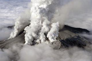 Toxic Gas Forces Japan Rescuers From Volcano; Toll Hits 36