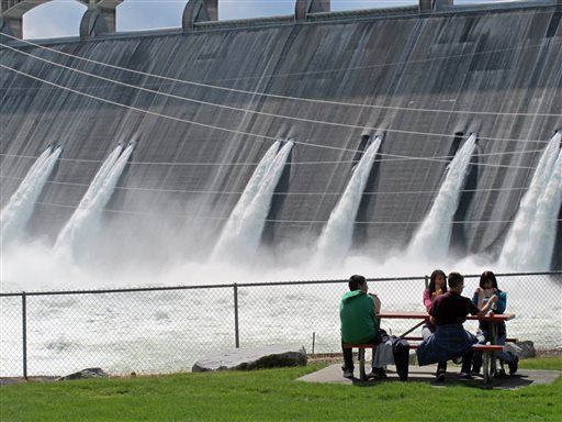 FBI Charges NOAA Worker With Swiping Data on Dams