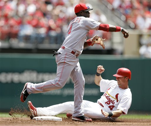 Looper Paces Cards Past Reds