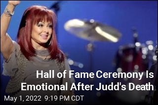 Hall of Fame Ceremony Is Emotional After Judd&#39;s Death