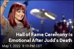 Hall of Fame Ceremony Is Emotional After Judd&#39;s Death