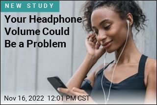Headphone Volume Could Damage Hearing in 5 Minutes