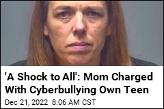 Mom Allegedly Sent 10K &#39;Mean Texts&#39; to Teens, Hers Included