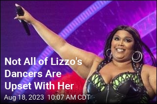 Lizzo Gets Support From Her &#39;Big Grrrl&#39; Dancers