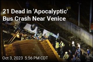 21 Dead in &#39;Apocalyptic&#39; Bus Crash Near Venice
