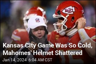 Kansas Game Was So Cold, Mahomes&#39; Helmet Shattered