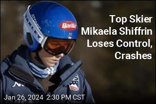 Top Skier Mikaela Shiffrin Loses Control, Crashes