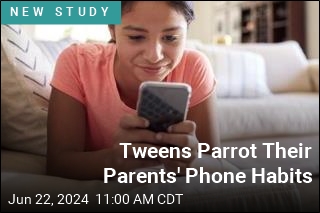 Tweens Parrot Their Parents&#39; Phone Habits