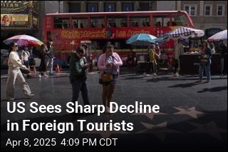 US Sees Sharp Decline in Foreign Tourists