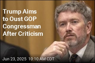 Trump Vows to Unseat Republican Who Criticized Him