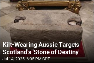 Kilt-Wearing Aussie Targets Scotland&#39;s &#39;Stone of Destiny&#39;