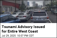 Hawaiians Urged to Get to Higher Ground