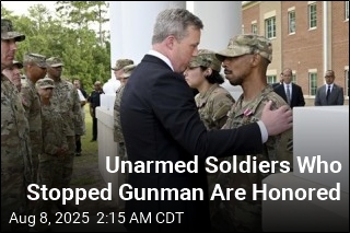 Unarmed Soldiers Who Stopped Gunman Get Medals