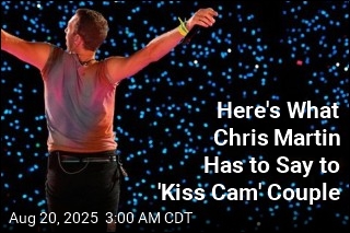 Chris Martin on &#39;Kiss Cam&#39; Couple: It&#39;s Actually Not a Kiss Cam