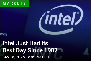 Tech Stocks Lift Wall Street to New Records