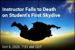 Instructor Falls to Death on Student&#39;s First Skydive