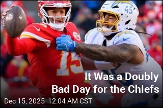 Mahomes Tears ACL as Chiefs Miss Playoffs